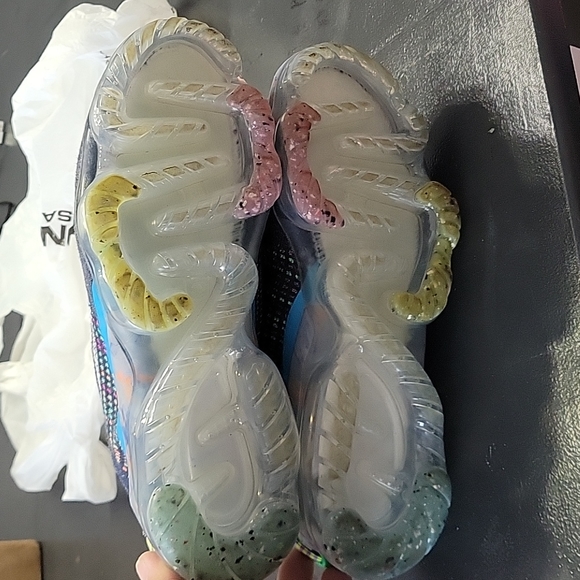 2020 flyknit vapormax - Picture 3 of 5